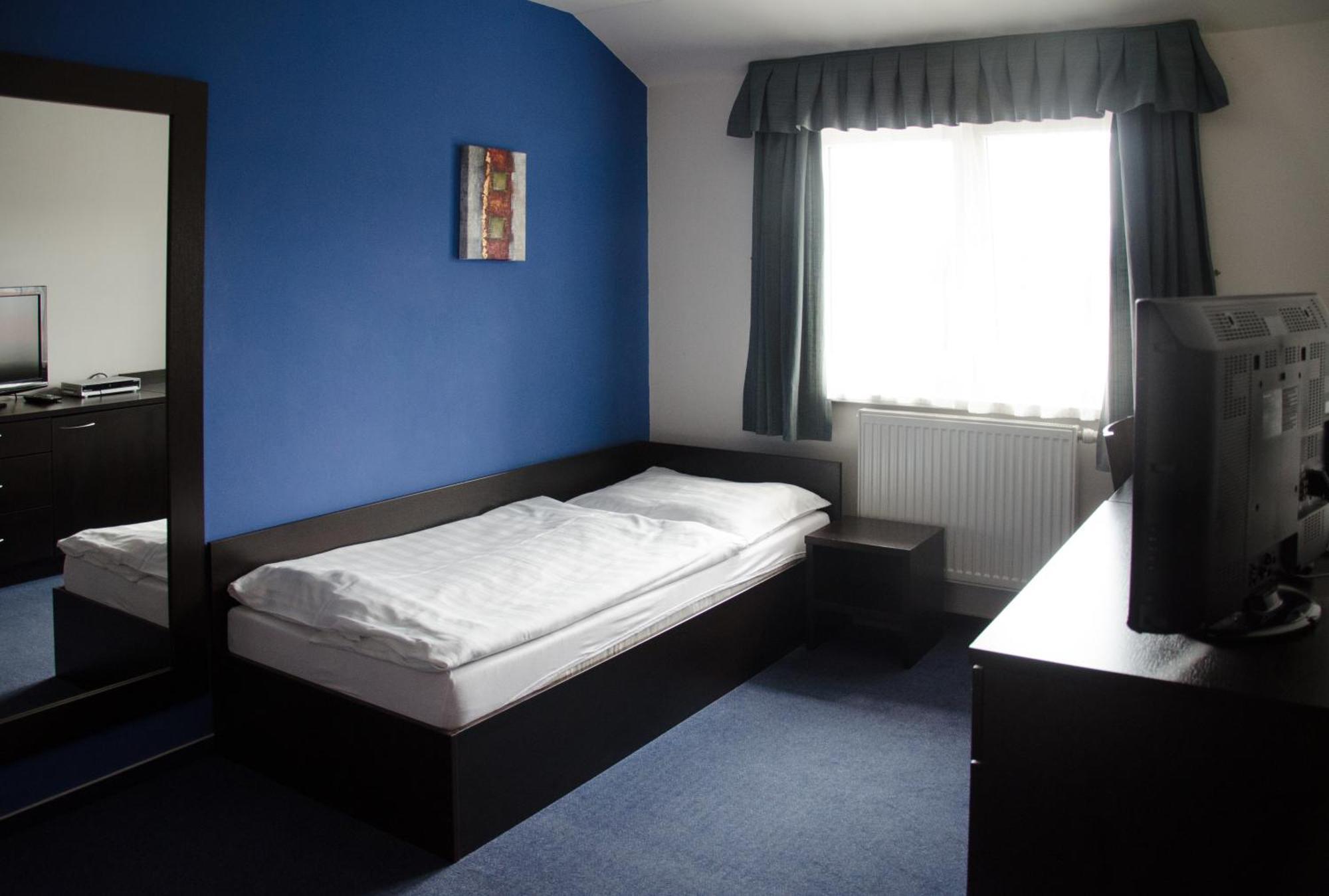 Garni Hotel Fellini Žiar nad Hronom Quarto foto