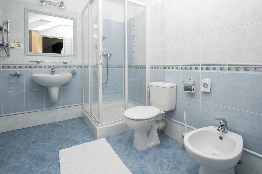 Garni Hotel Fellini Žiar nad Hronom Quarto foto